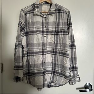 AE women’s shirt